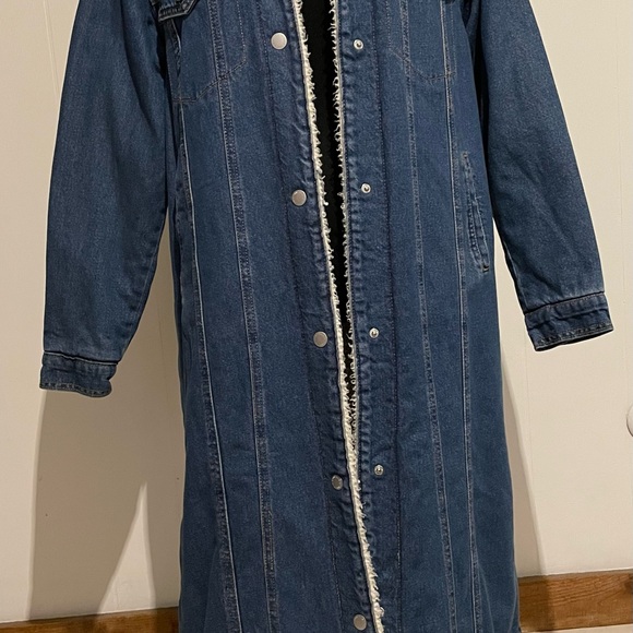 Universal Thread, Medium Wash Blue Shearling Denim Jacket, XS, NWT - Picture 5 of 16